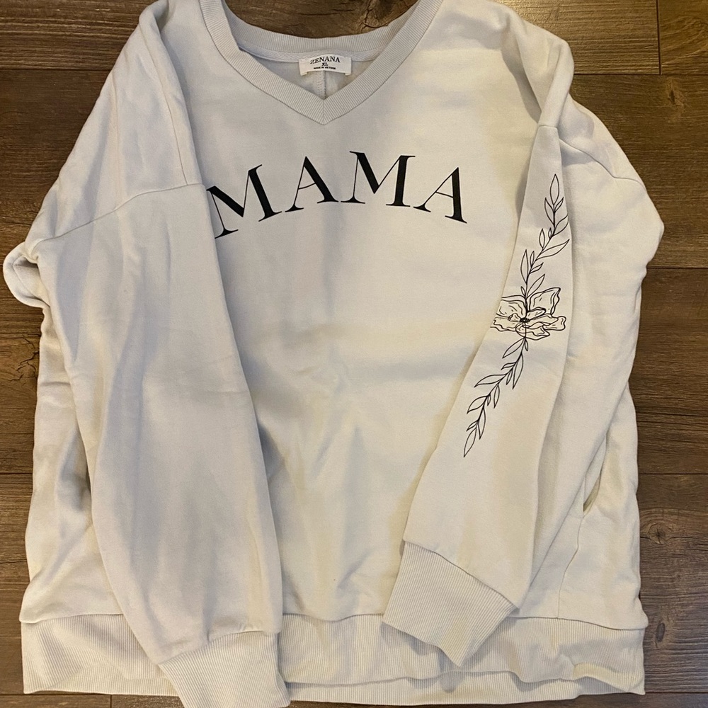 VNeck MAMA sweater